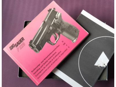Pistola SIG SAUER  P 228