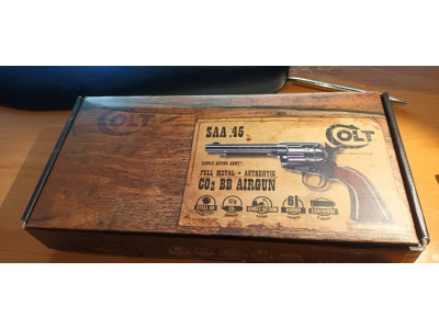 Revólver Colt Peacemaker CO2 Umarex