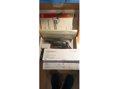 Revólver Dan Wesson 2.5", silver