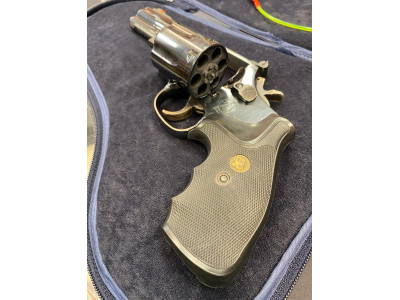 SMITH & WESSON 357 MAGNUM