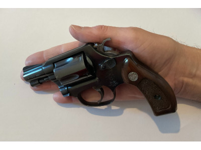 Revólver Smith & Wesson Chiefs Special cal. 38 Sp.