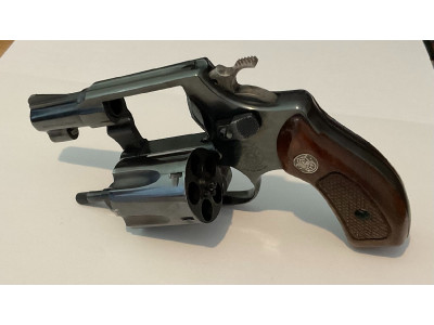 Revólver Smith & Wesson Chiefs Special cal. 38 Sp.