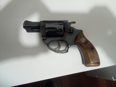 Revolver astra 2pulgadas 5 cartuchos