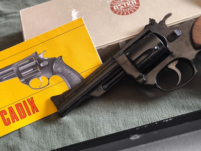 REVOLVER ASTRA CADIX 38