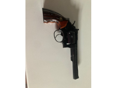 Revolver astra perfecto