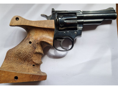 Revolver Colt Trooper III