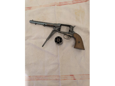 Revolver de avancarga Cal 44