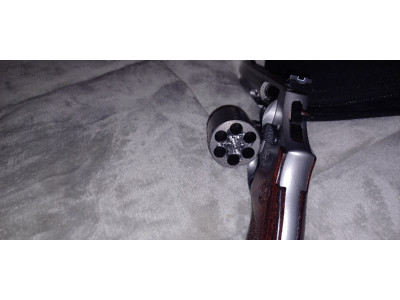 Revolver smith & wesson 686 cal 357/38