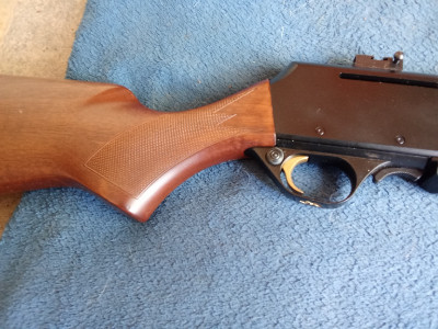 RIFLE  SEMIAUTOMATICO  BROWNING MK II SAFARI 7 mm. Rem. Mag.