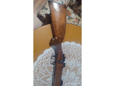 Rifle 300 de cerrojo.