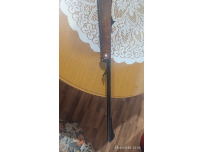 Rifle 300 de cerrojo.