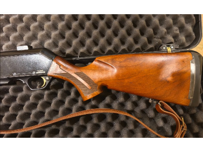 Rifle Browning semiautomático 7mm Winchester Short Magnum