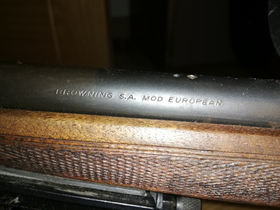 Rifle cerrojo browning
