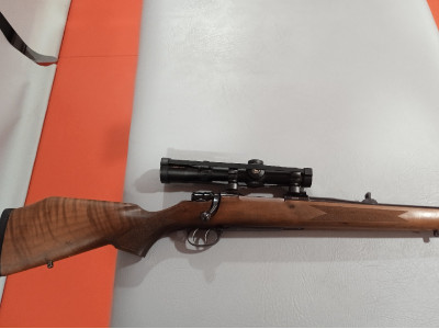 Rifle CZ.  M 70.  7 mm Rem Mag