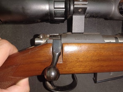 Rifle CZ Mágnum de cerrojo