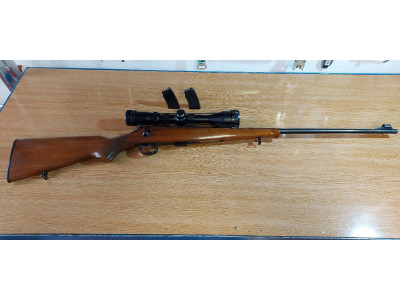 Rifle de cerrojo Breno calibre 22LR