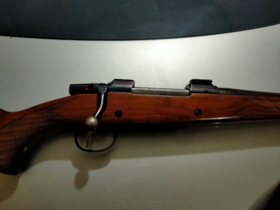 Rifle de cerrojo calibre 300