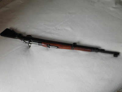 Rifle de cerrojo VZ-24