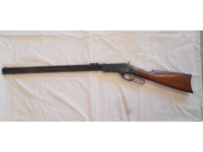Rifle de palanca Henry 1860 (Uberti).