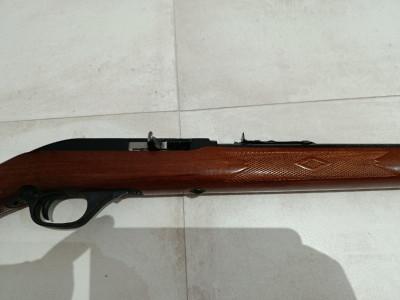 Rifle del 22 LR SEMIAUTOMÁTICO