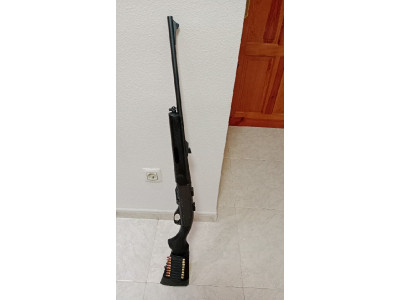 Rifle Remington 7400 sintético.