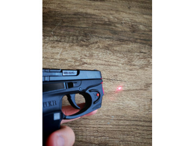 Ruger LCP .380 con láser Viridian