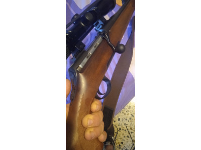 Se vende Rifle rowa titán 16 prácticamente sin uso