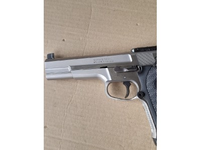 Smith & Wesson 5906 PPC 5 pulgadas.