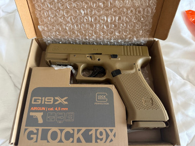 UMAREX 4,5mm Glock 19X Aire comprimido