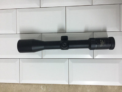 Visor zeiss 1,5-6x42.