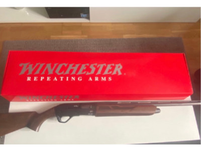 Winchester sx4 field. Acabado madera