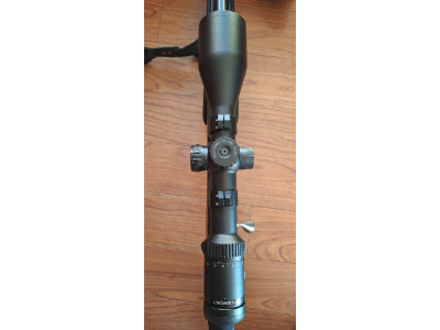 Zeiss V6 2.5-15x56 con retícula iluminada y torreta balística