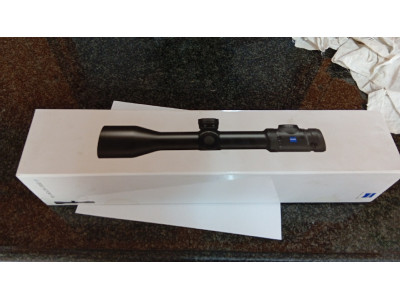 Zeiss victori v8 iluminado