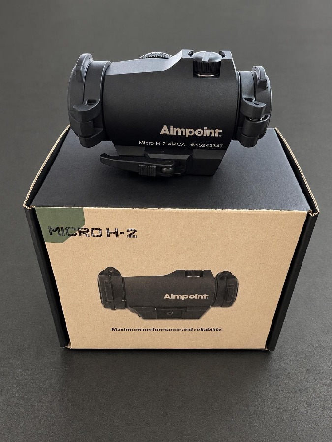 Aimpoint Micro H-2 4 MOA con montura QD