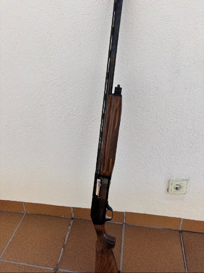 Benelli Centro Semiautomática