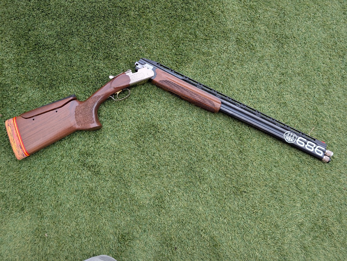 Beretta 686E Sporting 71 cm Cañón con Banda Alta y Culata de Plato