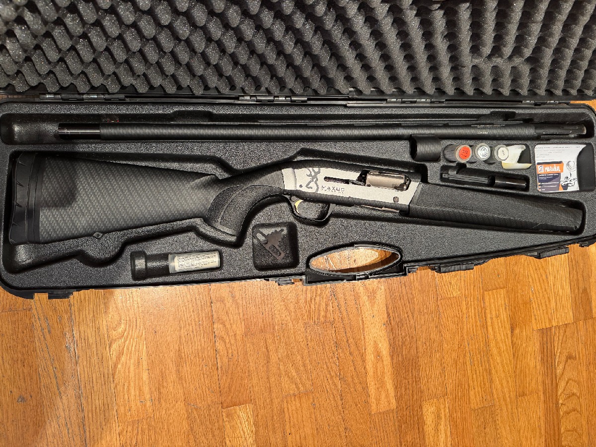 Browning Maxus Carbon Fiber