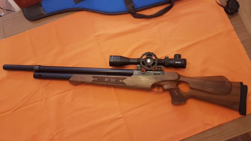 Carabina PCP FX Moonsoon Semiauto