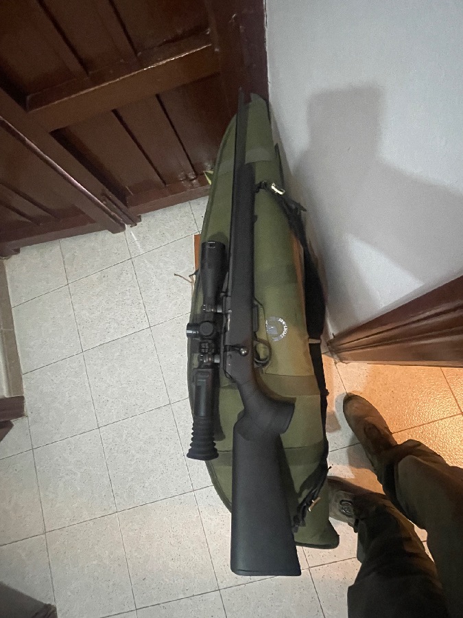 Ceska 17 HMR con visor Pard