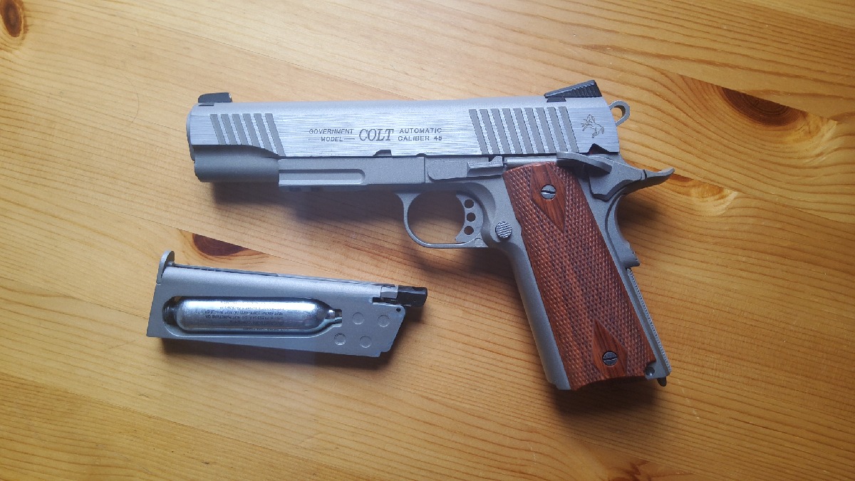 Colt 1911 CO2