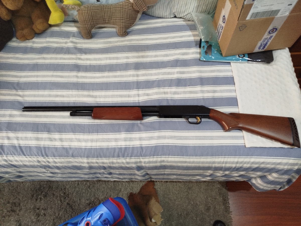 Escopeta Mossberg Corredera 410