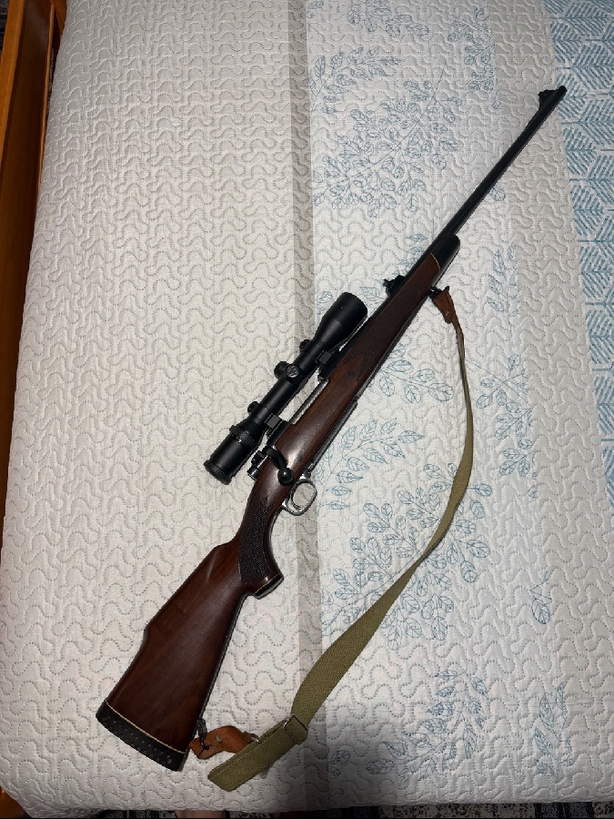 Winchester 70 Rifle de Cerrojo y Visor