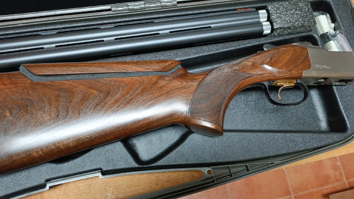 Browning B-725 sporting