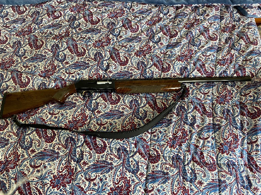 Escopeta Browning B-80