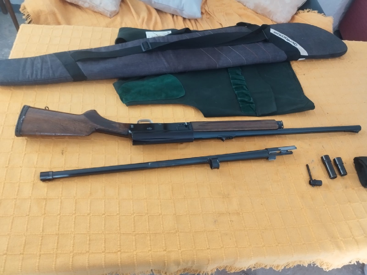 Escopeta Browning Calibre 12