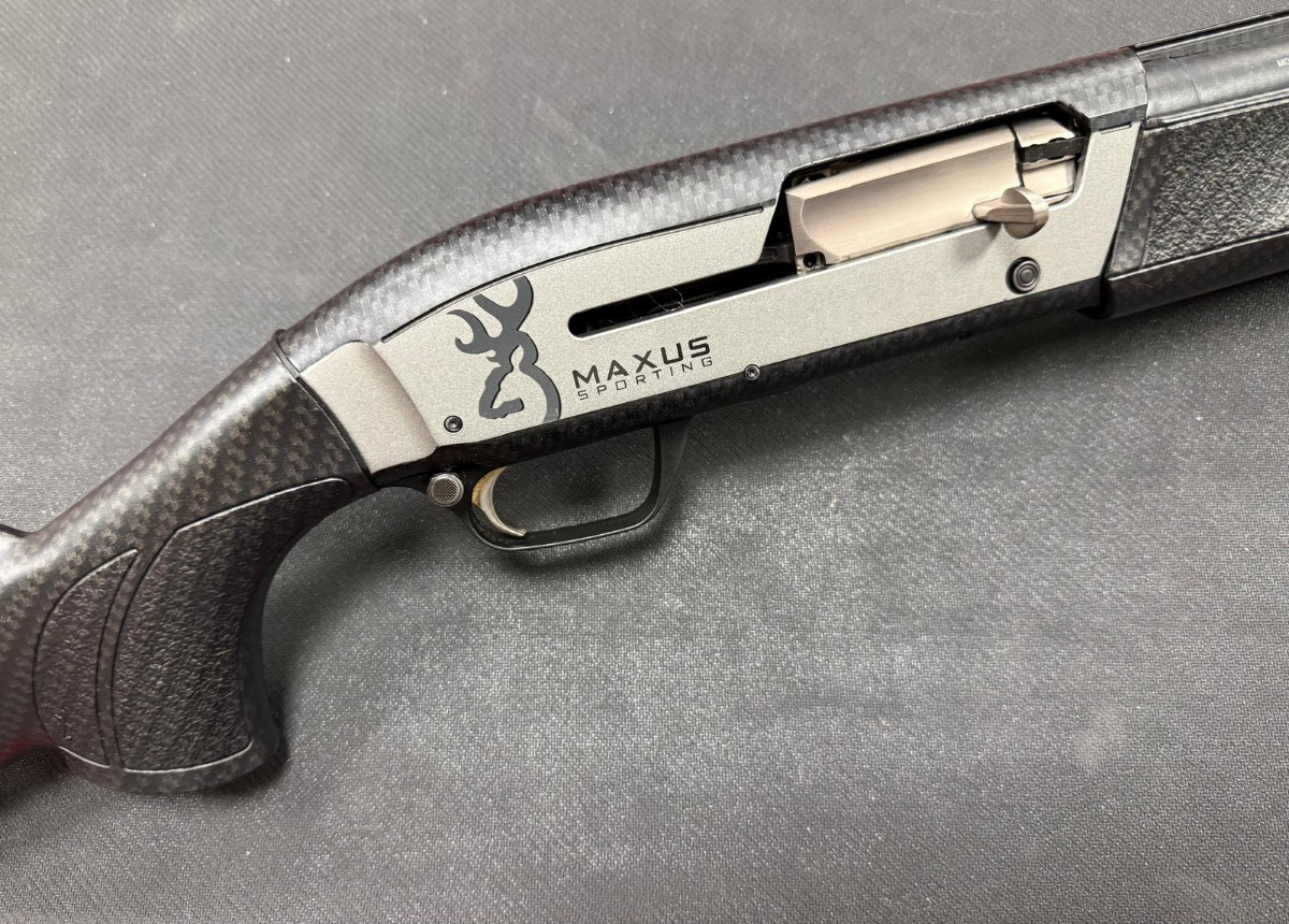 Escopeta Browning Maxus Cal. 12 Sporting