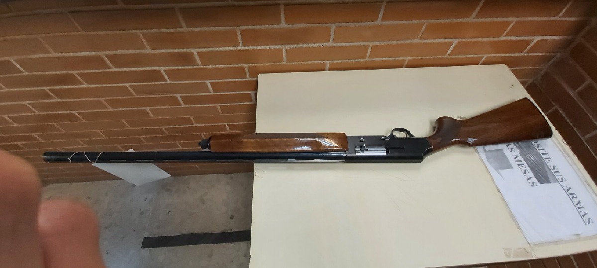 Escopeta de Caza Repetidora FN 12