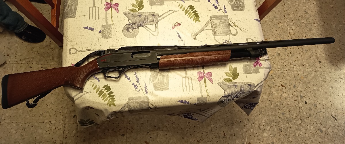Escopeta de corredera Winchester SXP Field 12