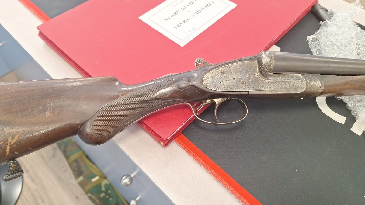 El Perro C12 mod. PR