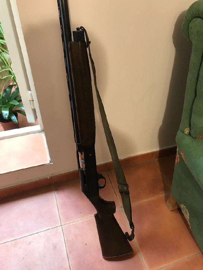 Escopeta Repetidora Benelli SL 121 Calibre 12